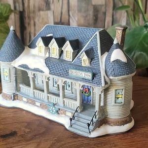 Bayside Inn Christmas Village House